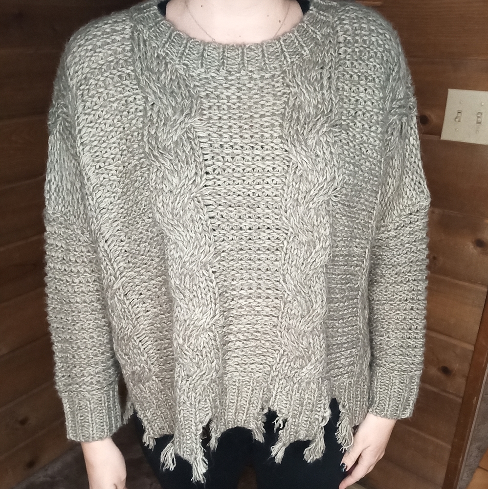 Host Pick!🎉Lumiere Gray Distressed Boxy Sweater